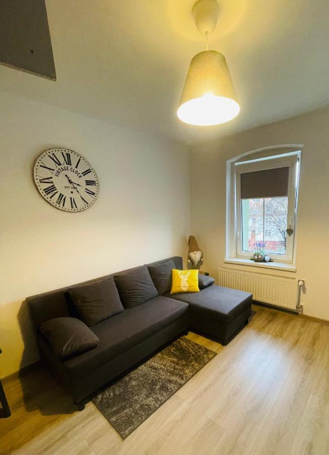 Apartament Oliwia Apartment Jelenia Gora Bagian luar foto