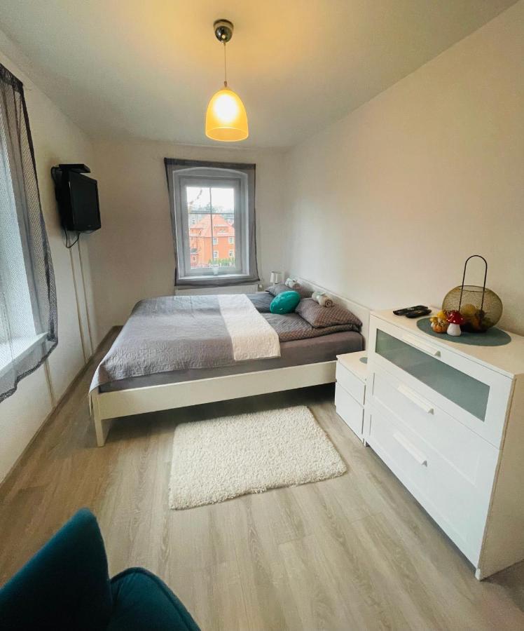 Apartament Oliwia Apartment Jelenia Gora Bagian luar foto