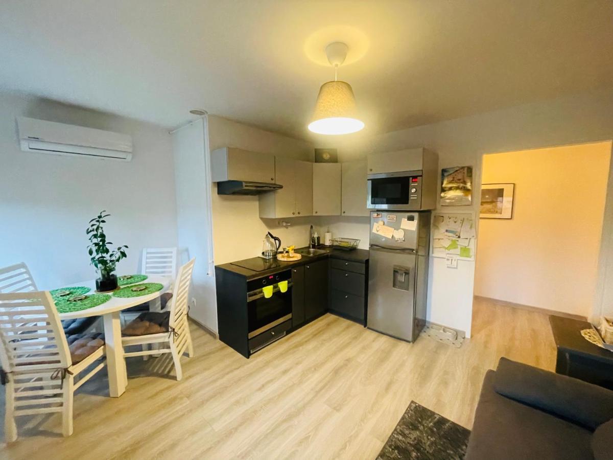 Apartament Oliwia Apartment Jelenia Gora Bagian luar foto